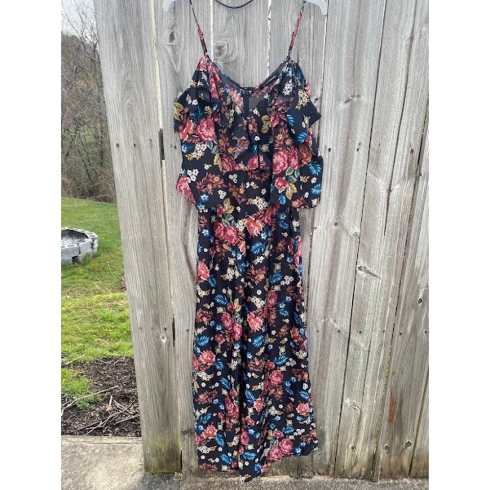 Jealous Tomato Floral Ruffle Cold Shoulder Wide Leg Jumpsuit‎ Black Multi Small